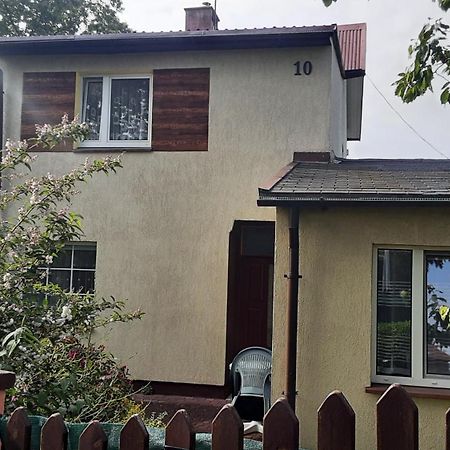 Dom Wakacyjny U Mirka Ustka Ngoại thất bức ảnh